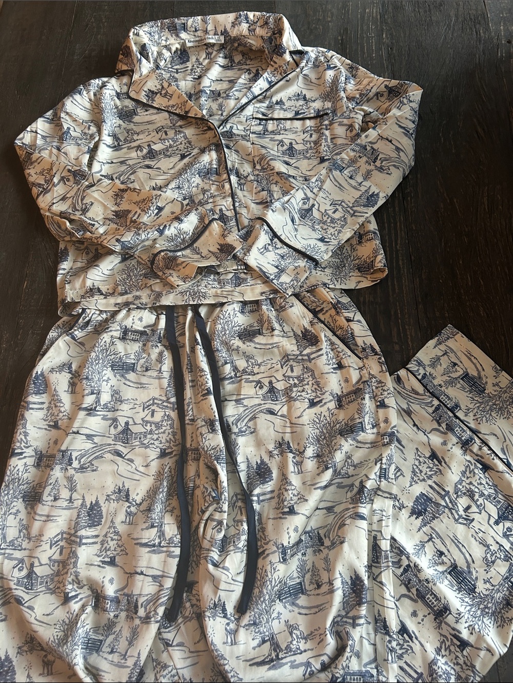 Abercrombie Cream and Navy Scenic Print Pajama Set